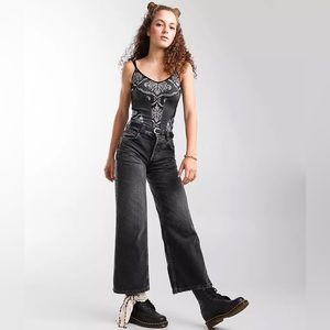 WE THE FREE Chalet Straight Leg in Dark Shadows. Tagged 25.”